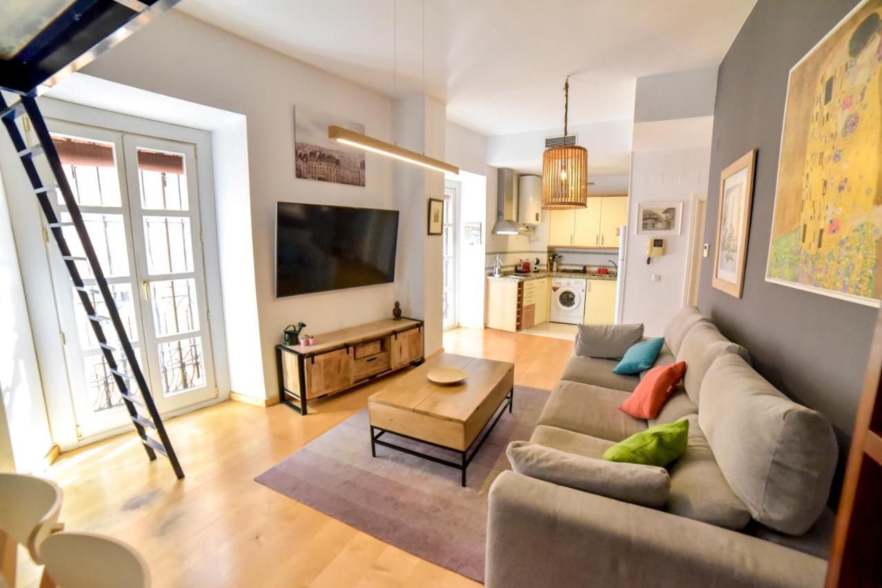 Peace, Pool & Parking At Centre Apartment Sevilla Bagian luar foto