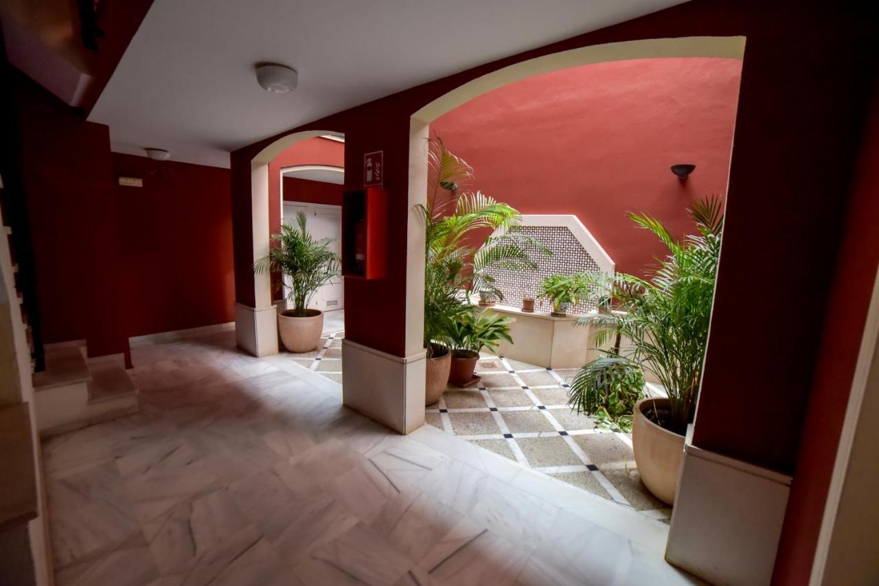 Peace, Pool & Parking At Centre Apartment Sevilla Bagian luar foto